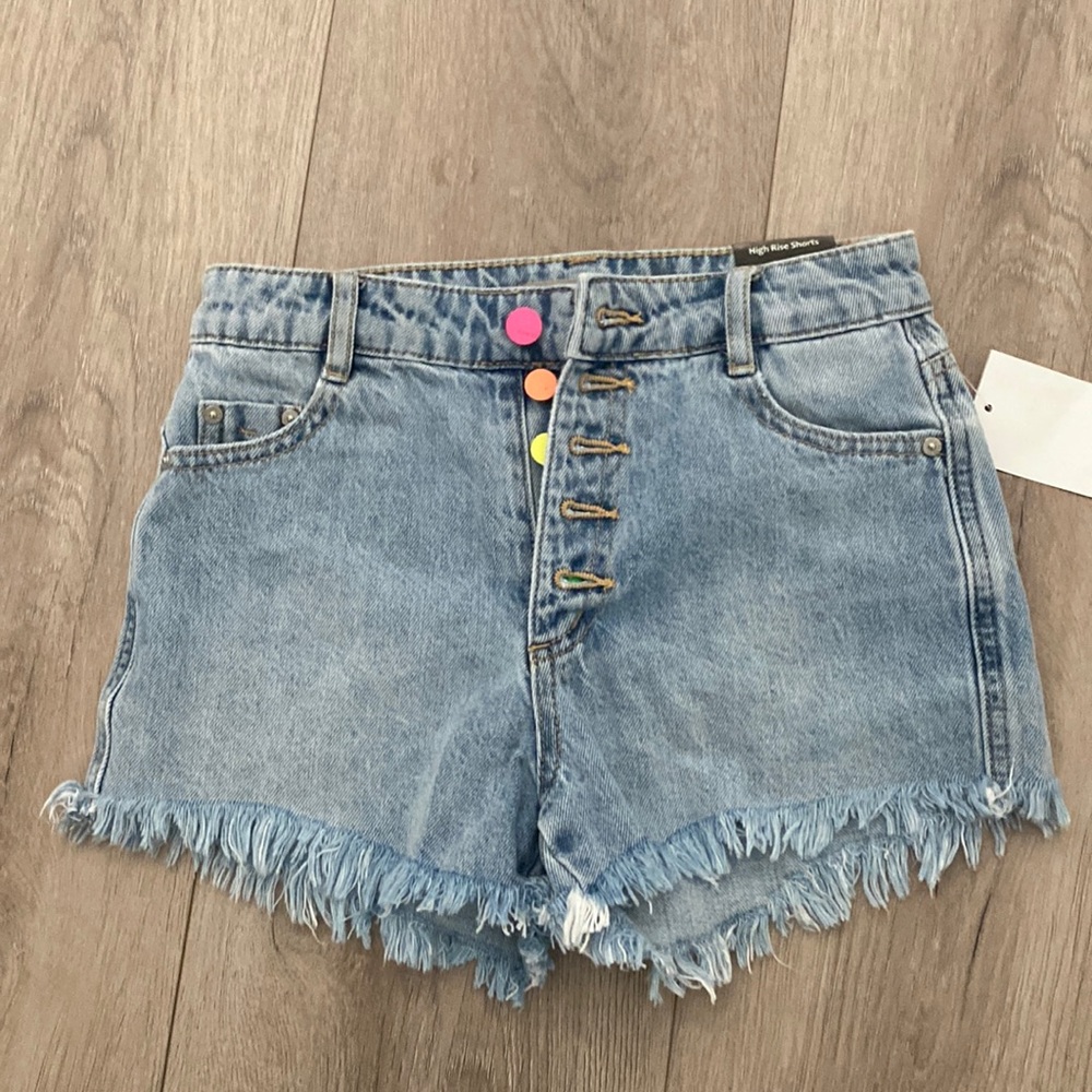 Tractr high rise shorts